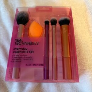 Real Techniques Vibrant Makeup Brush Set